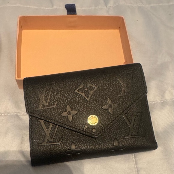 Louis Vuitton Black Monogram Wallet - Picture 1 of 8